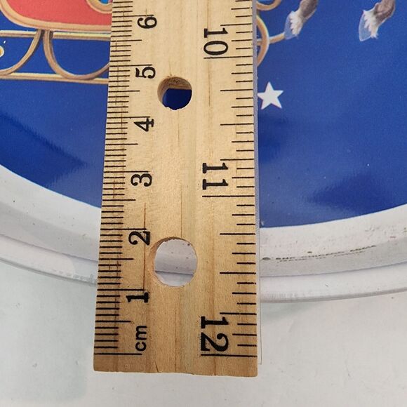 SNP Santa & Reindeer Snack Tray Round Tin Christmas Holiday Seasonal Vintage - Picture 8 of 10